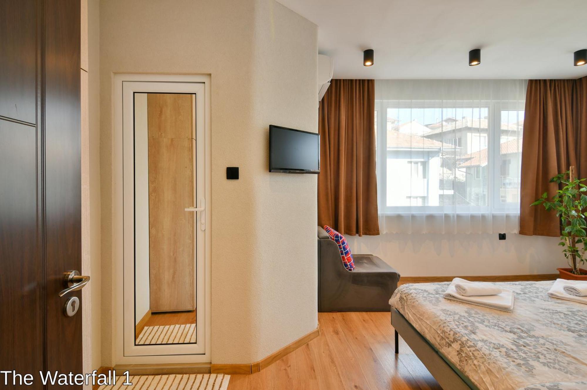 Самостоятелни Стаи "Водопада" Balchik Exterior photo